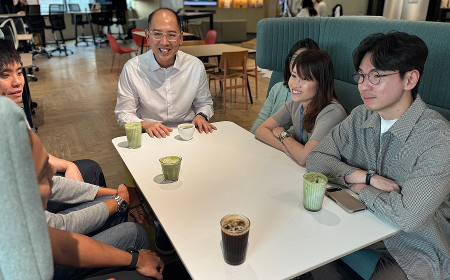 Having led diverse teams across different region
